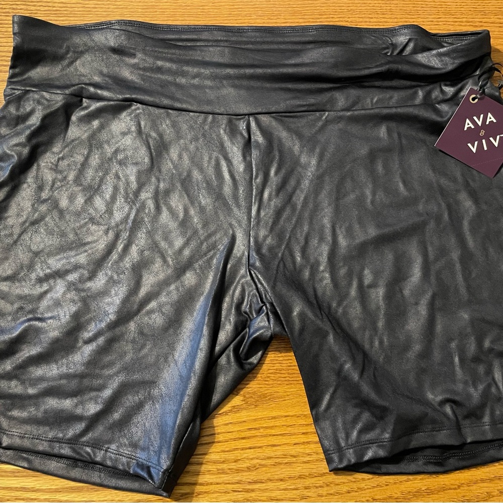 Bike Shorts faux leather - Picture 3 of 11
